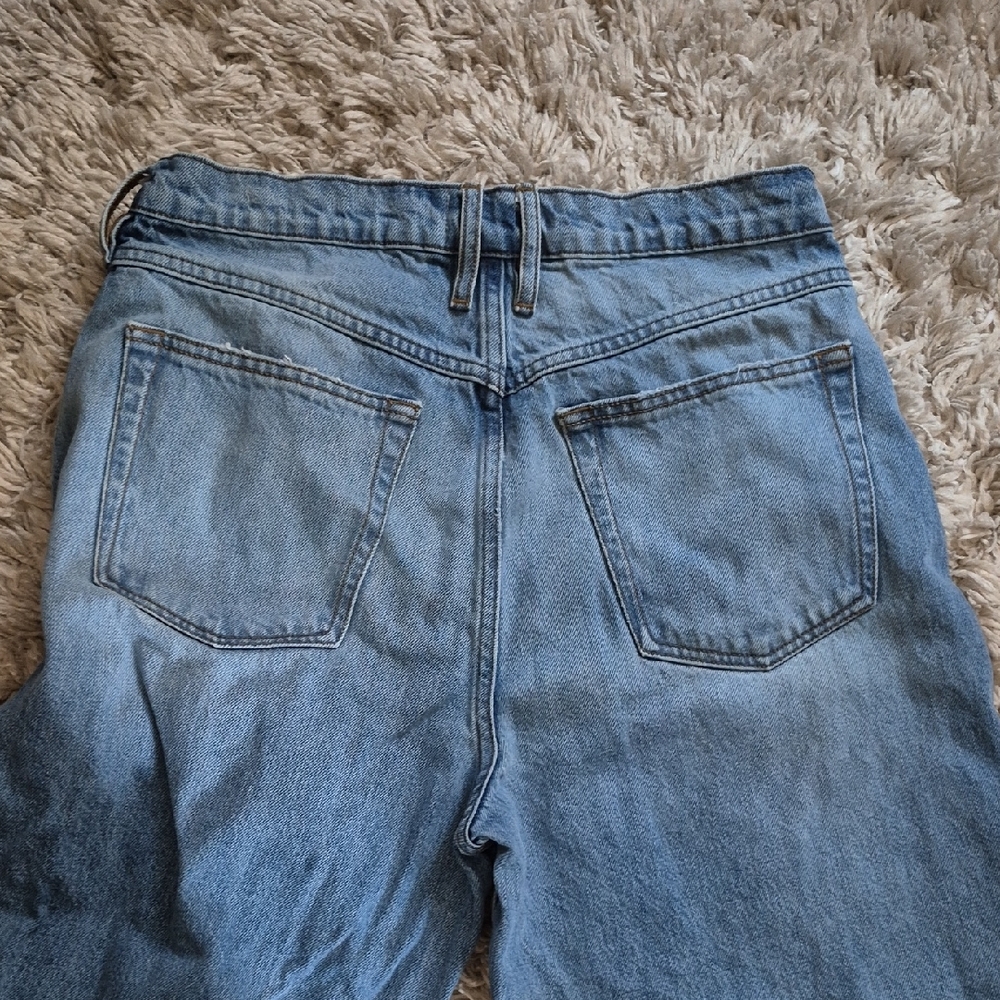 Frame High And Tight Denim - Picture 5 of 6